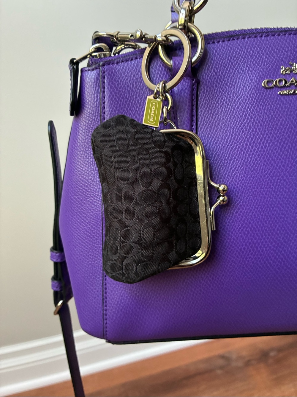 Coach Vintage Signature Kisslock Coin Pouch Bag Charm Key Chain